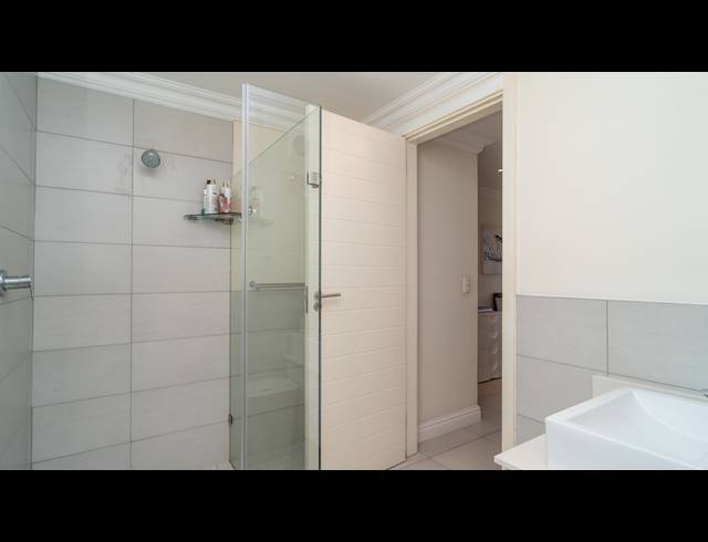 4 BEDROOM APARTMENT FOR SALE IN LA LUCIA RIDGE